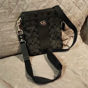Coach Women's should strap Mini Bag / Purse, Authentic